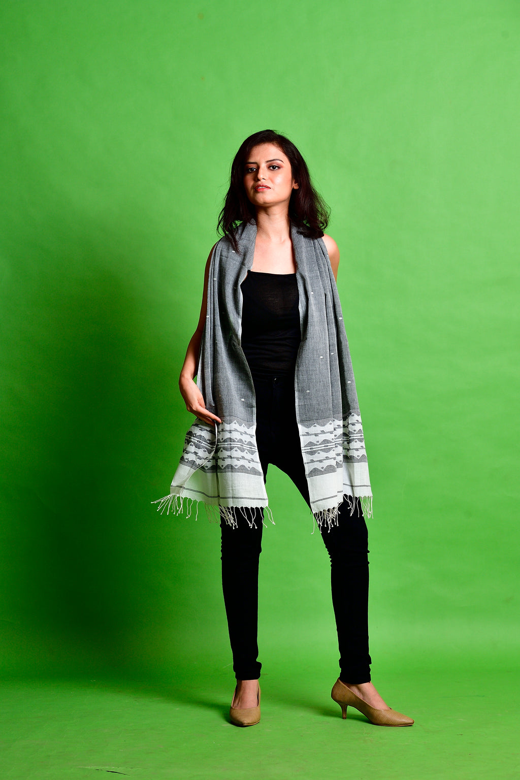 Grey jamdani stole with white border image 2