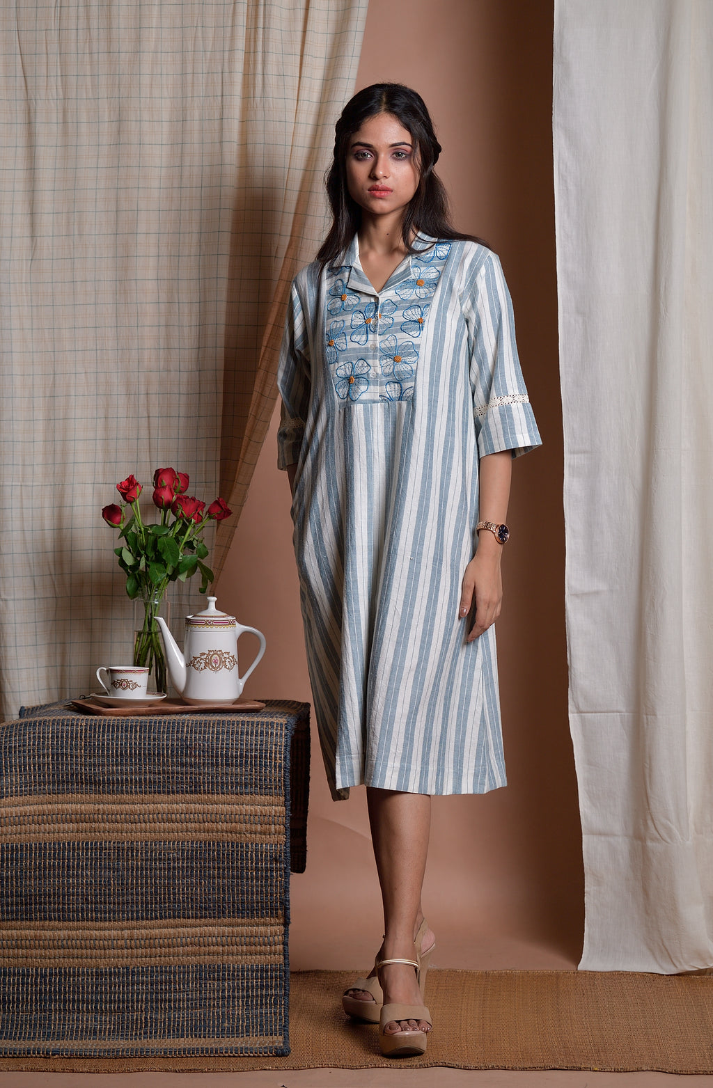 Curious blooms - Hand embroidered dress image 4