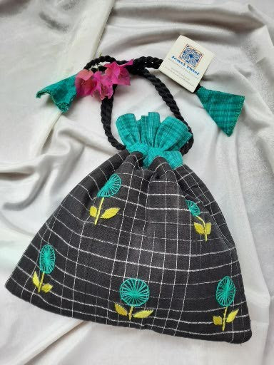 Dahlia - Cotton potli image 0