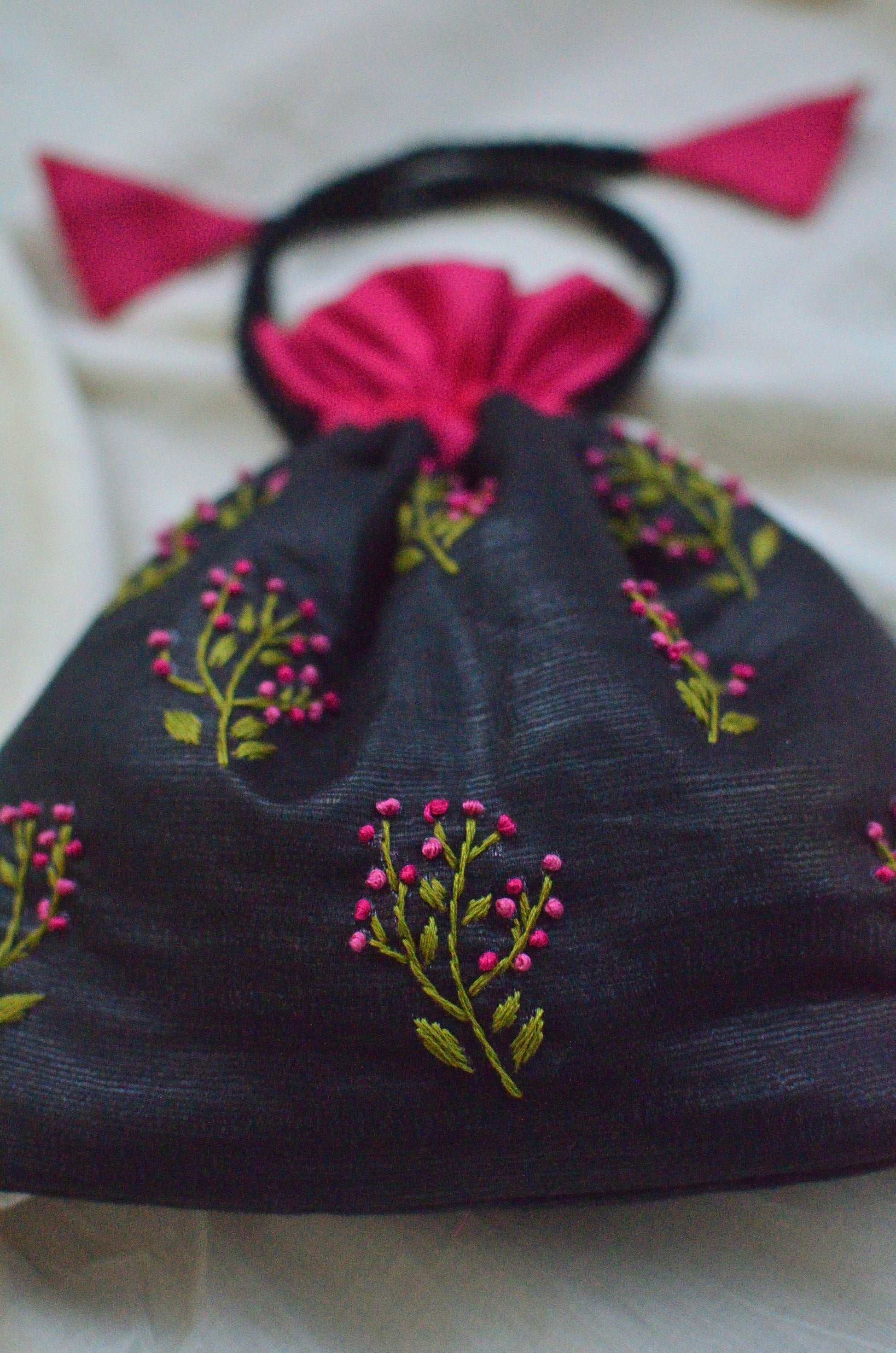 Gypsophila - raw silk potli image 2