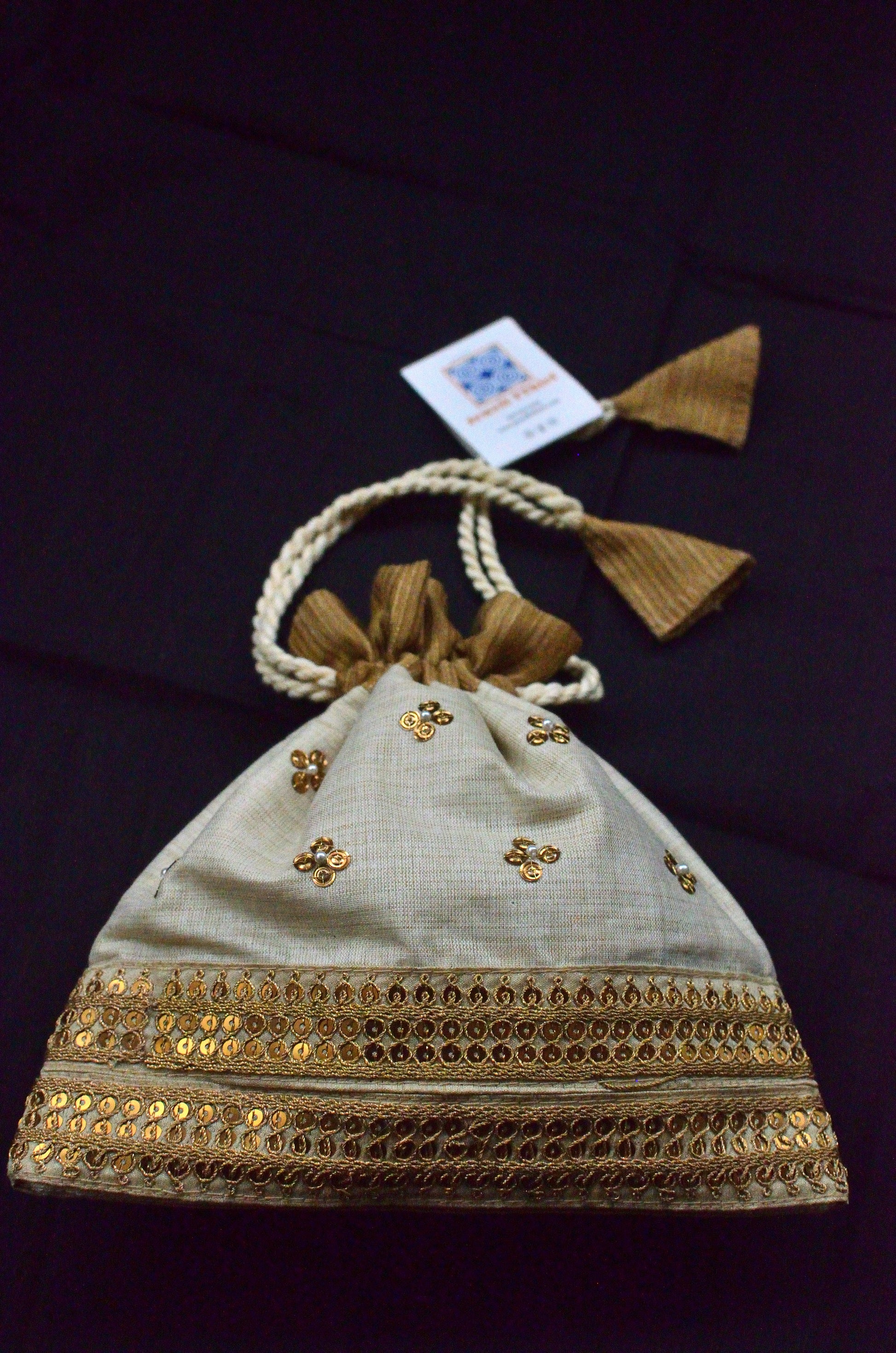 Annapurna - Off while and golden potli image 3