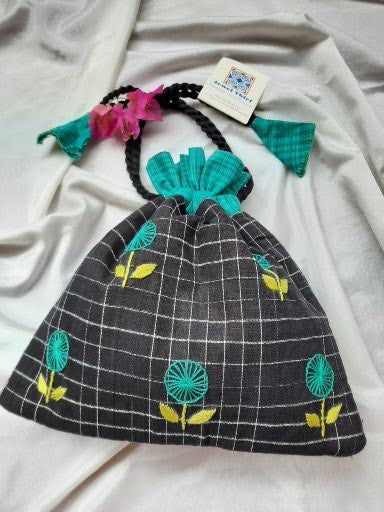 Hand embroidered cotton potli - Black and green image 1