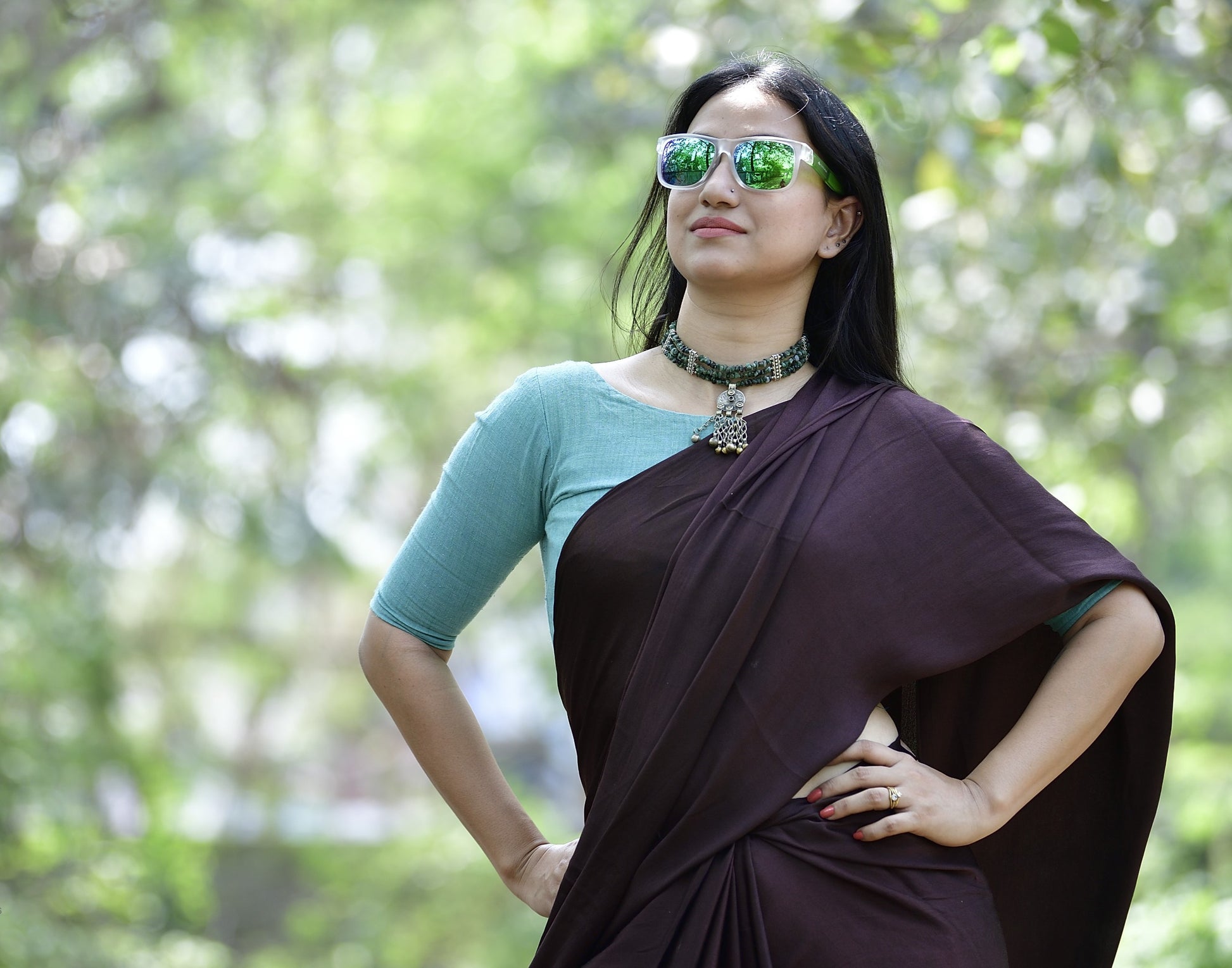 Chocker in green semi precious stones image 0