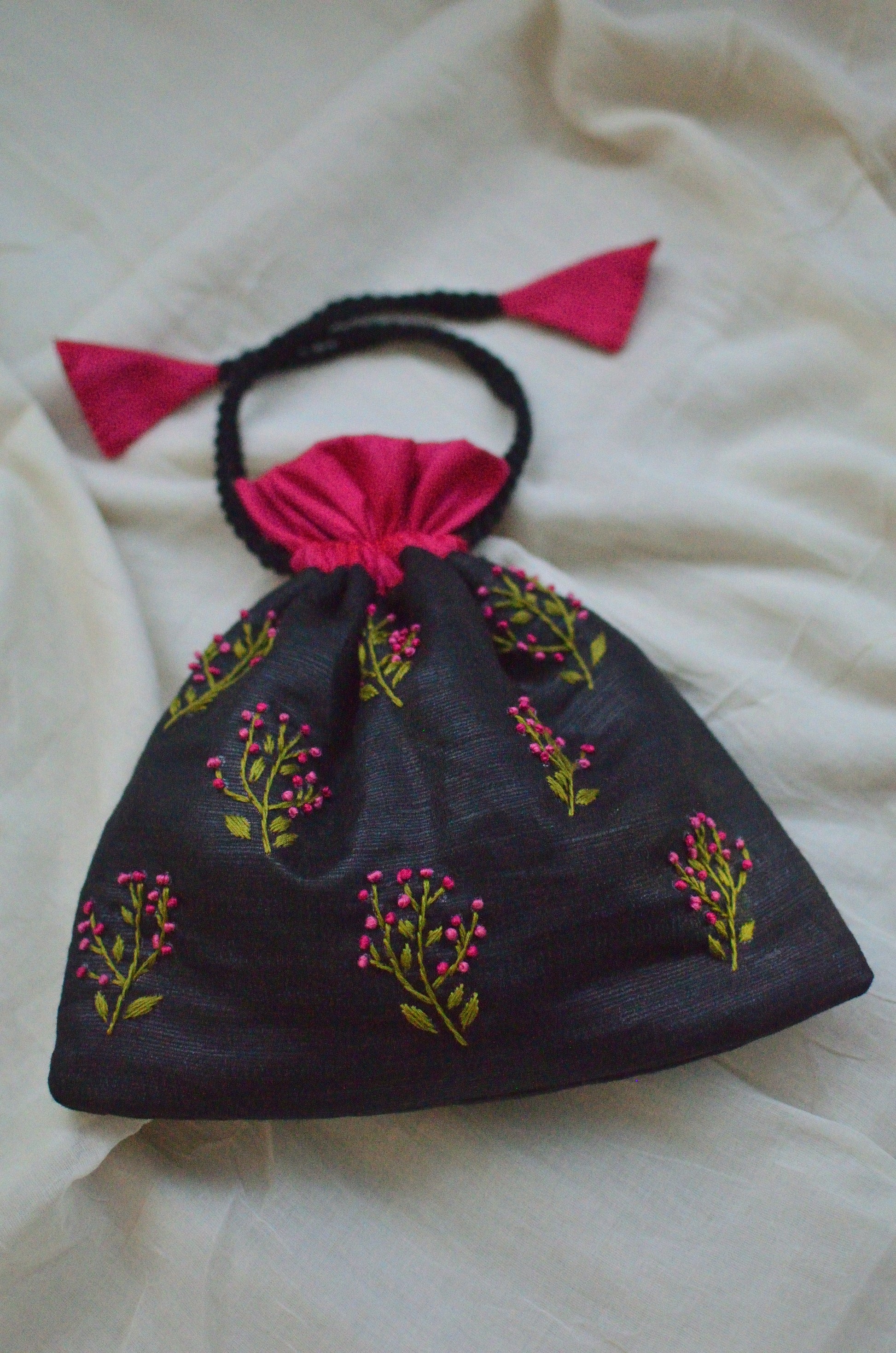 Gypsophila - raw silk potli image 0