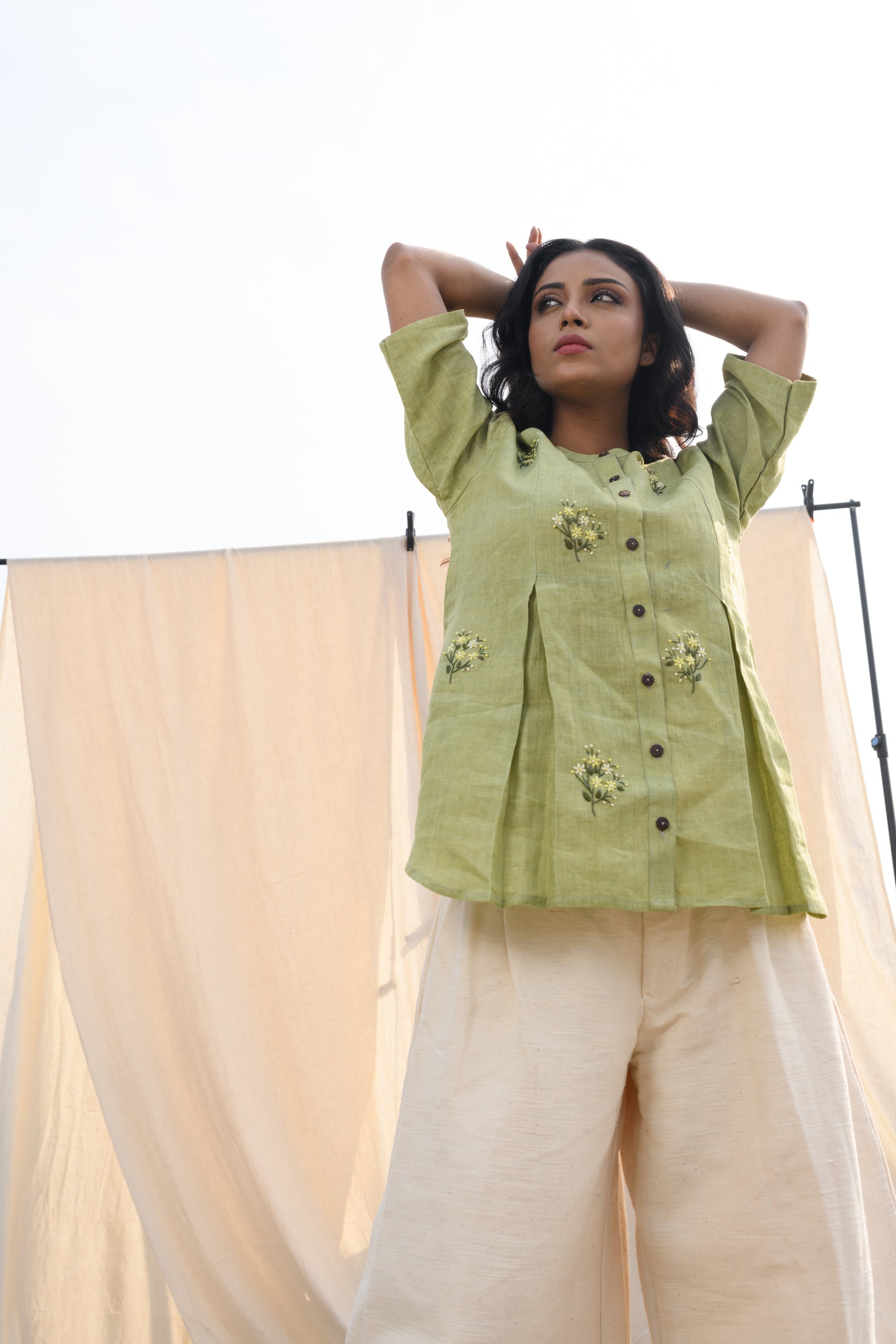 Meadow bloom - Hand embroidered linen shirt