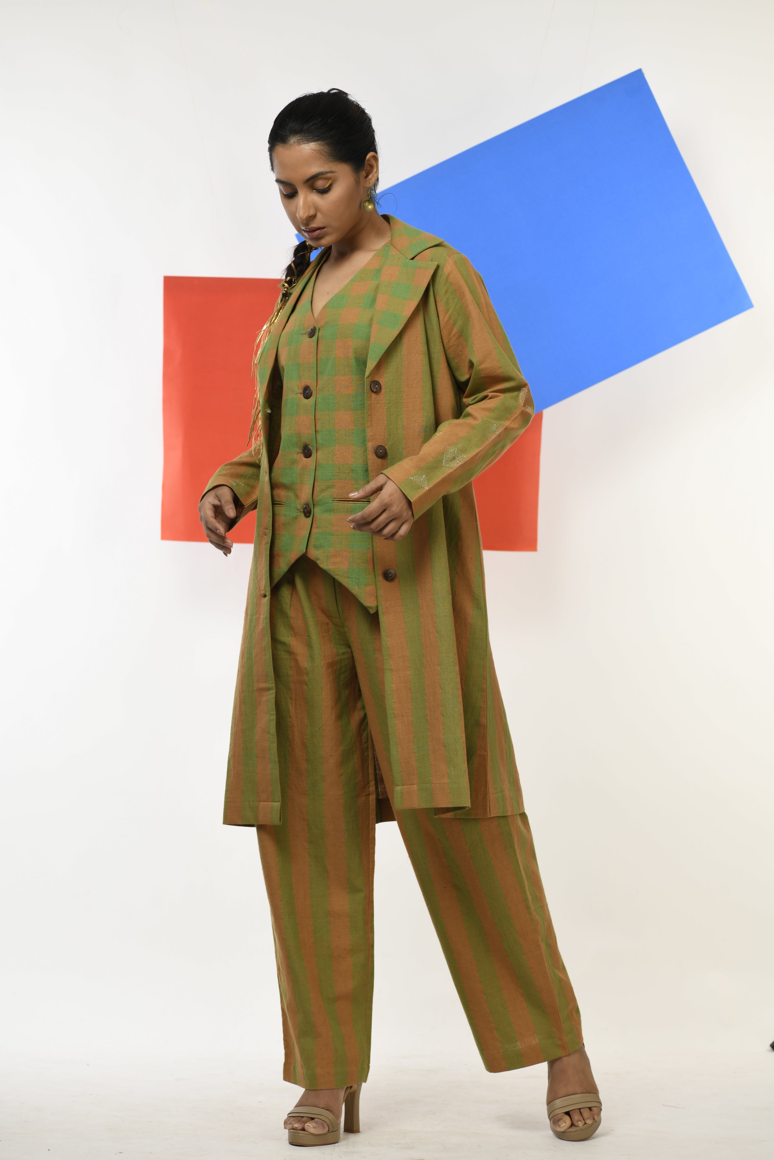 Zircon Gleam - Handwoven hand embroidered co-ord set