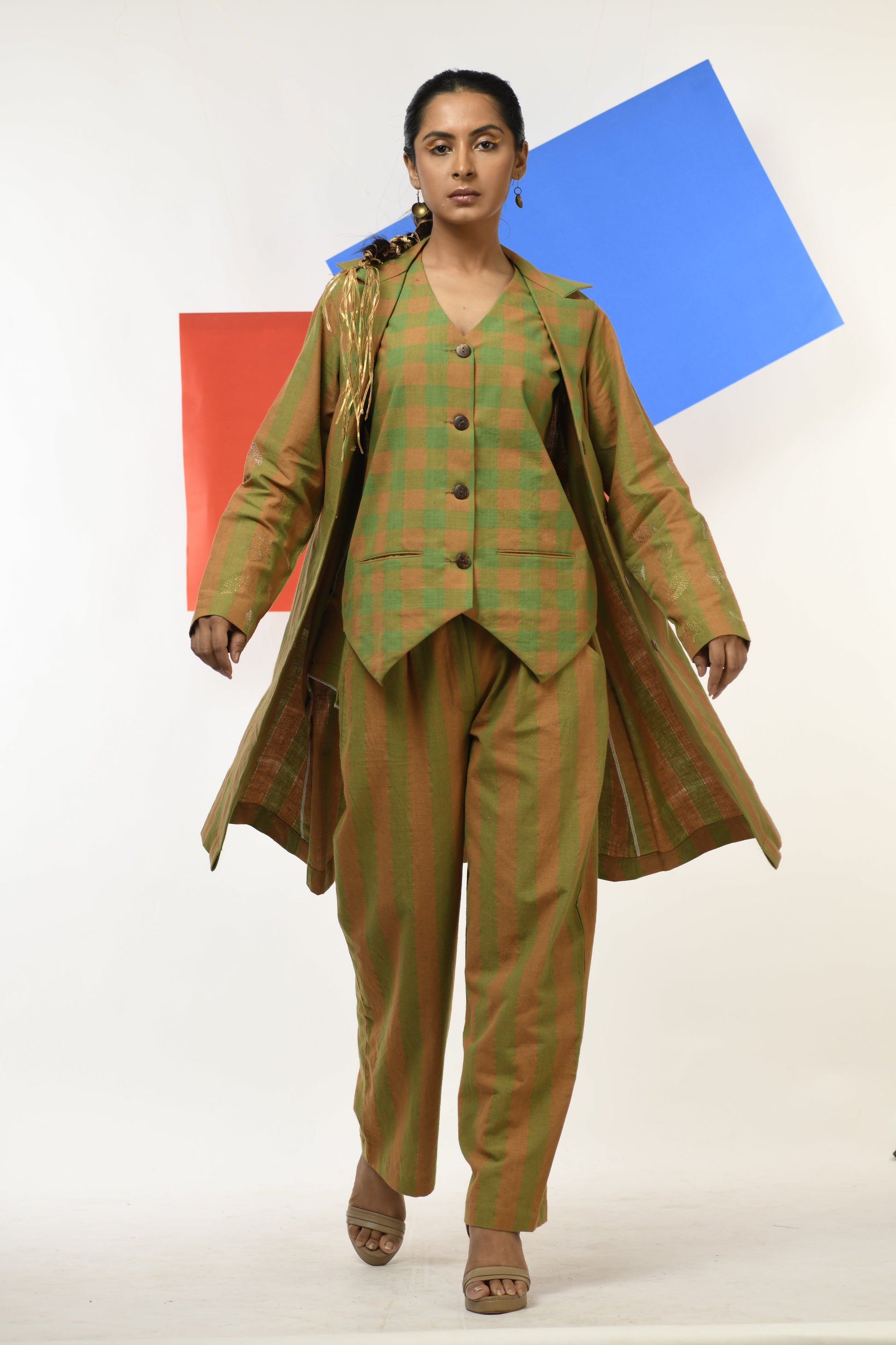 Zircon Gleam - Handwoven hand embroidered co-ord set