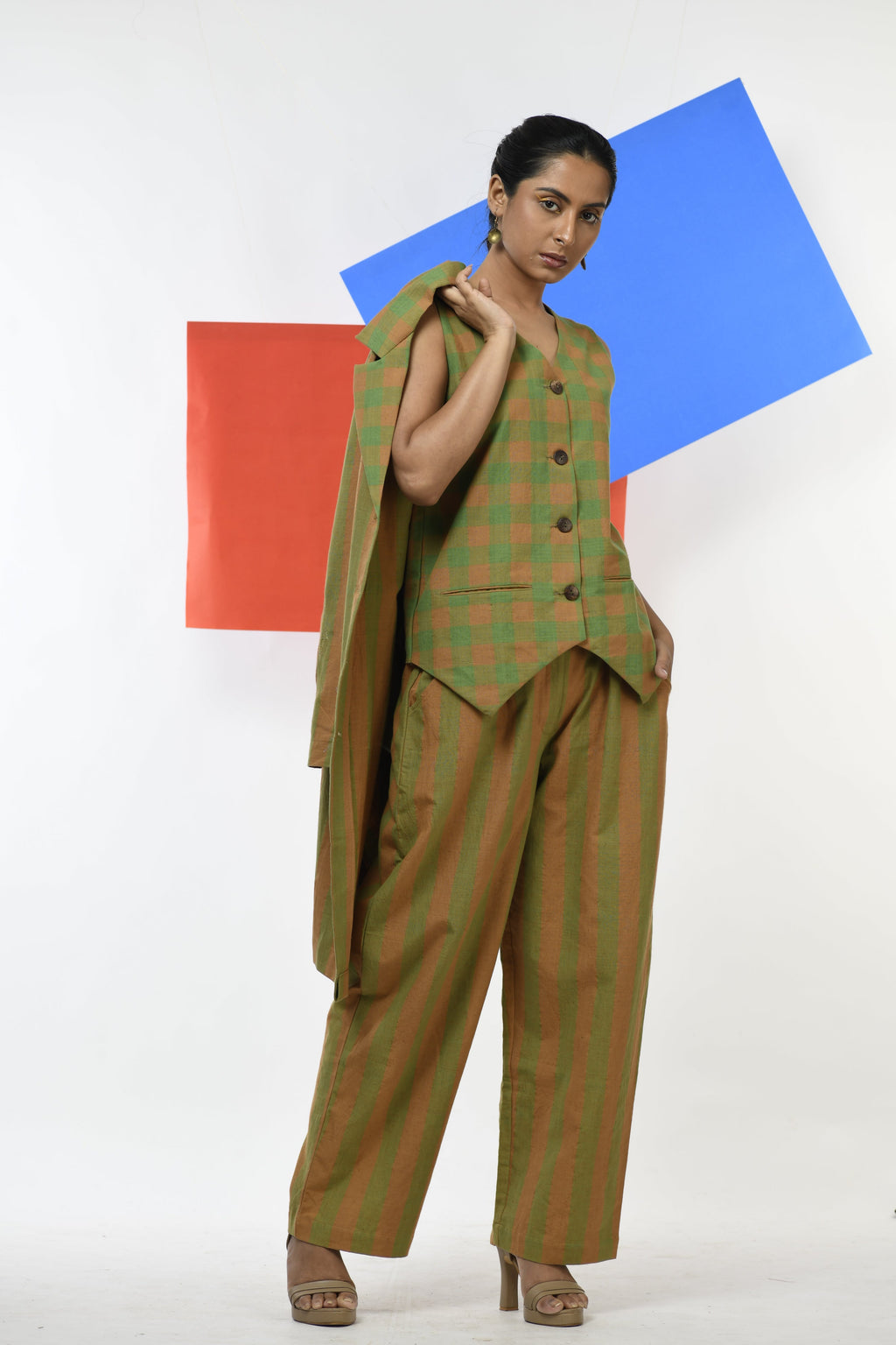 Zircon Gleam - Handwoven hand embroidered co-ord set