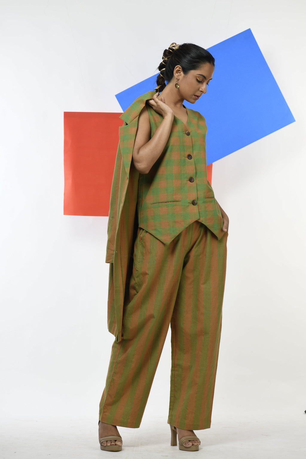 Zircon Gleam - Handwoven hand embroidered co-ord set