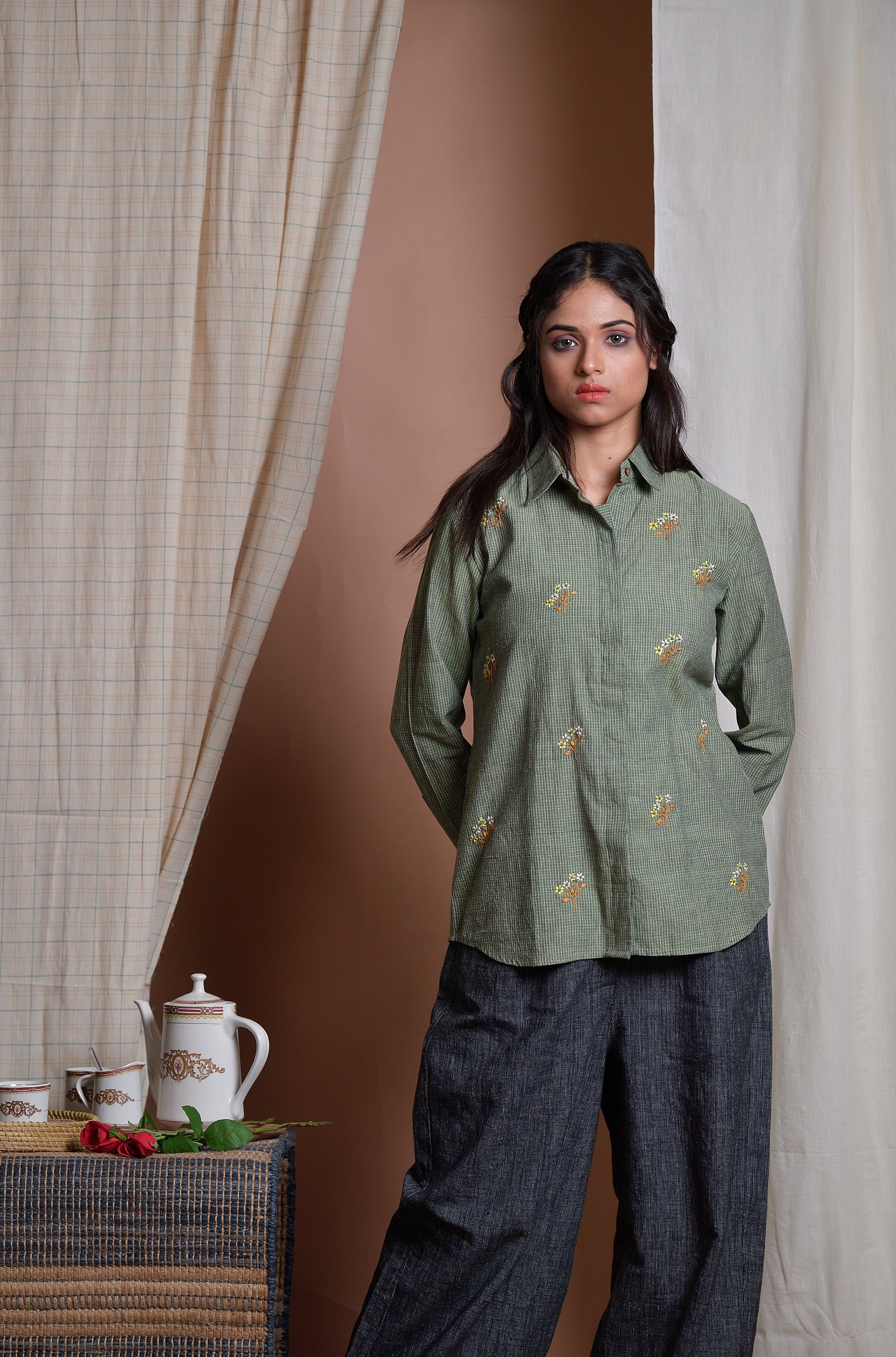 Mystical Moss - Hand-embroidered cotton shirt