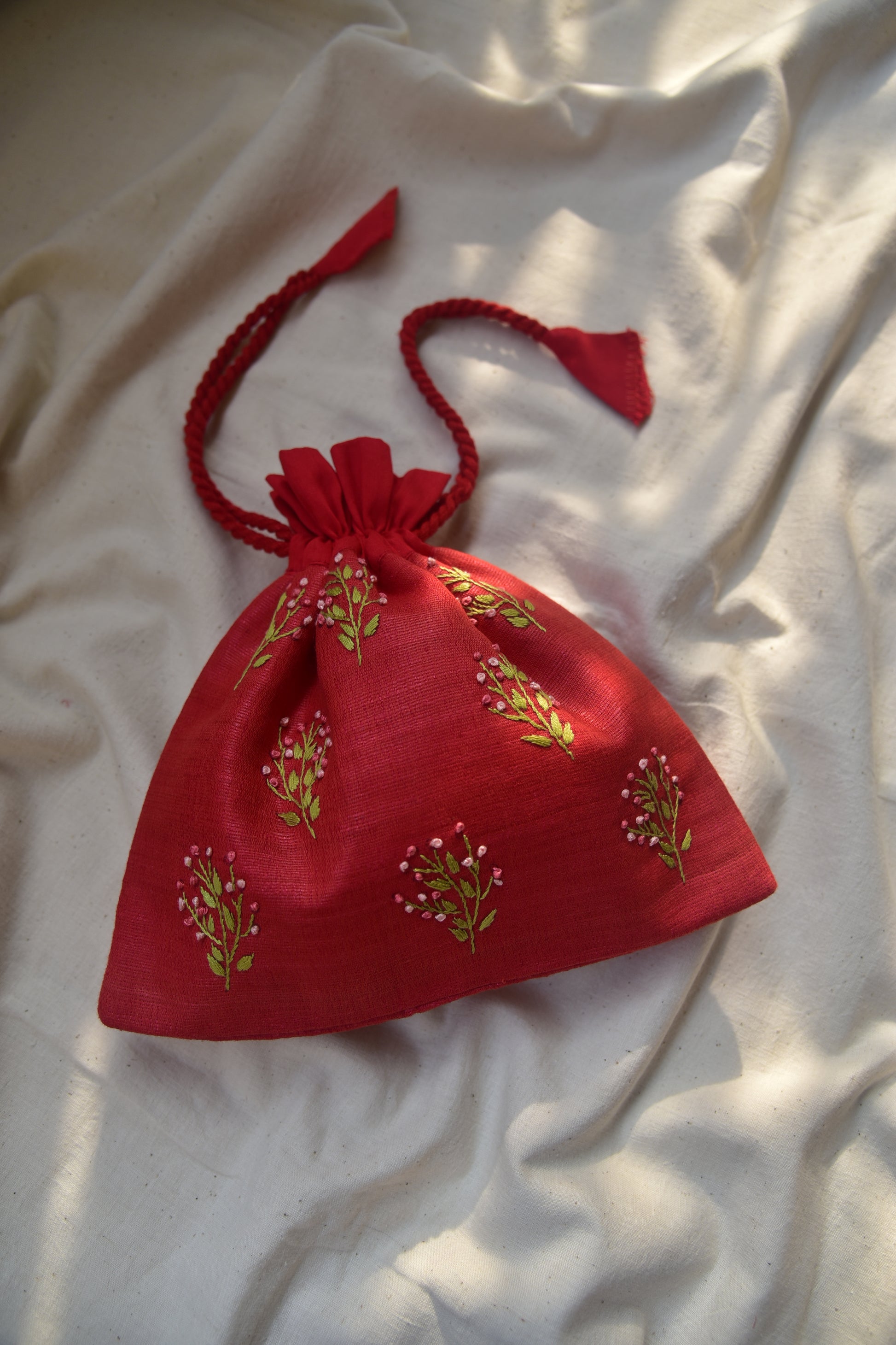 Gypsophila - silk cotton potli