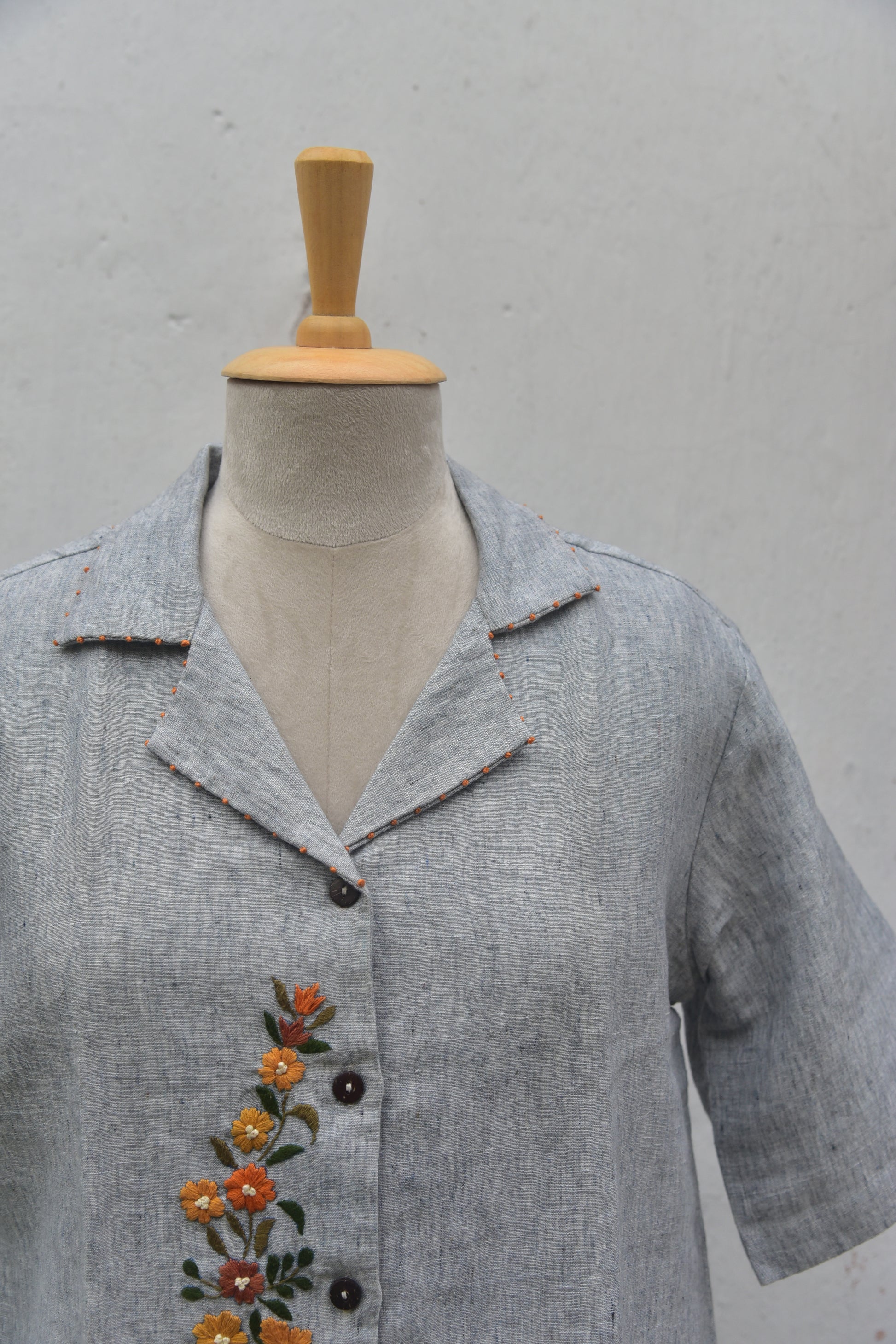Ash & Amber Pure Linen Hand-embroidered Shirt Grey Close Front View