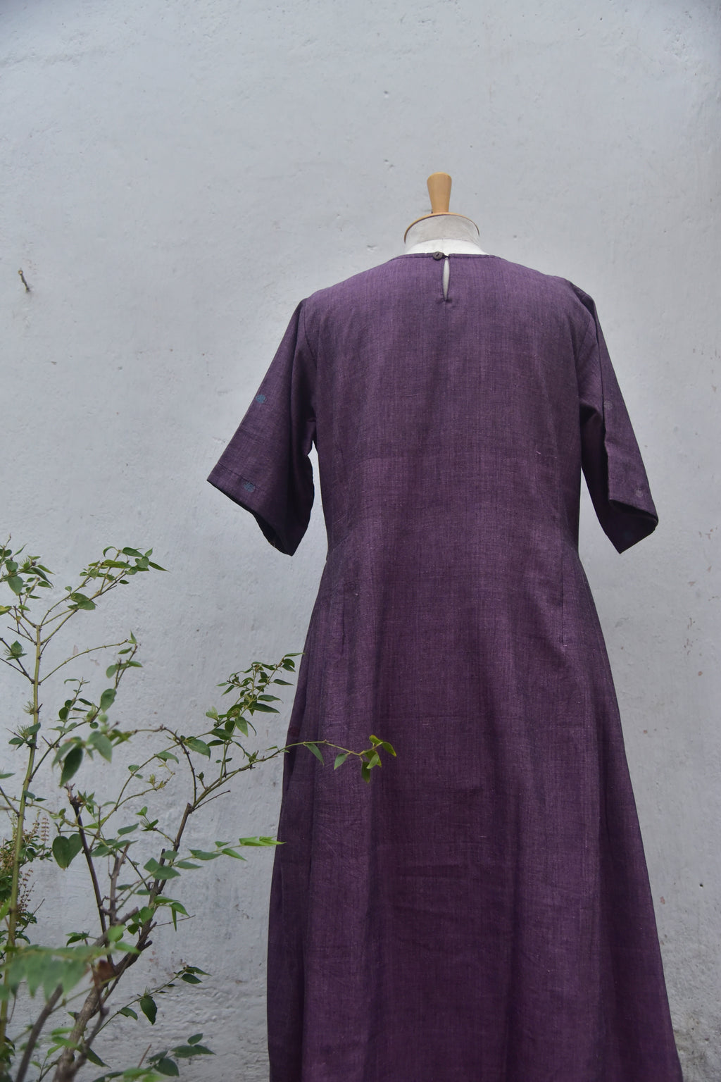 Majestic Mauve Handspun & Handwoven Jamdani Cotton Dress Back