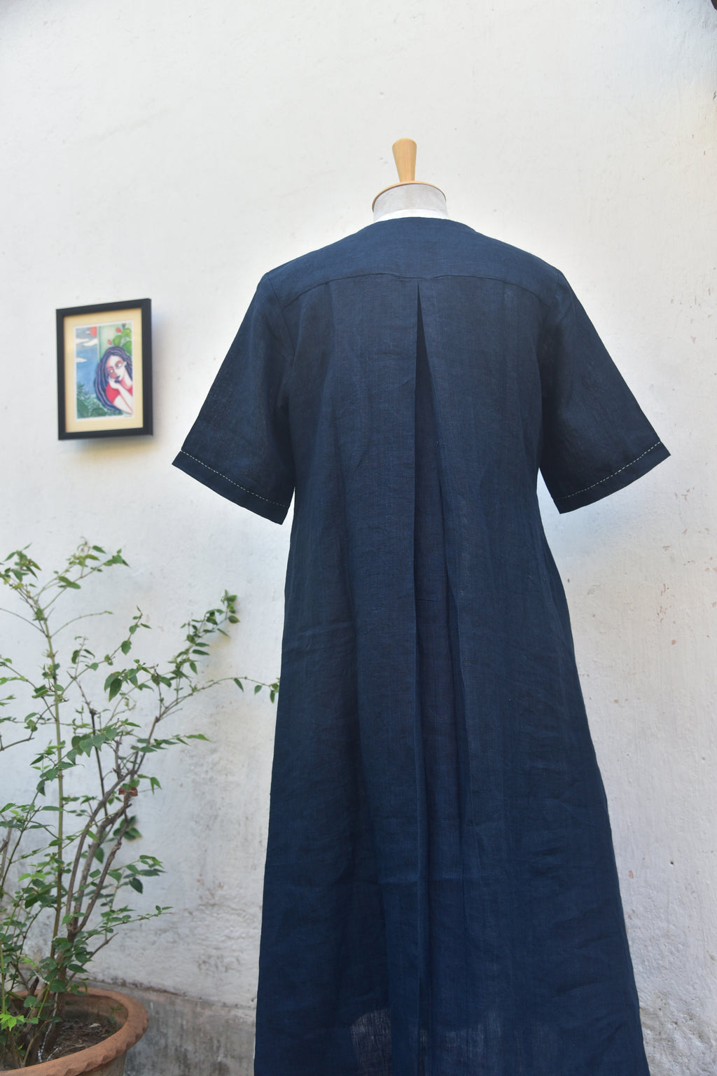 Navy blue linen dress with elaborated embroidery_Jewell TThief