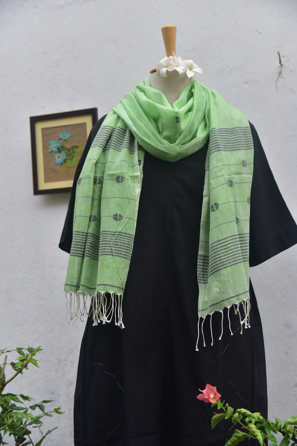 Handwoven jamdani stole pale olive green colour front view
