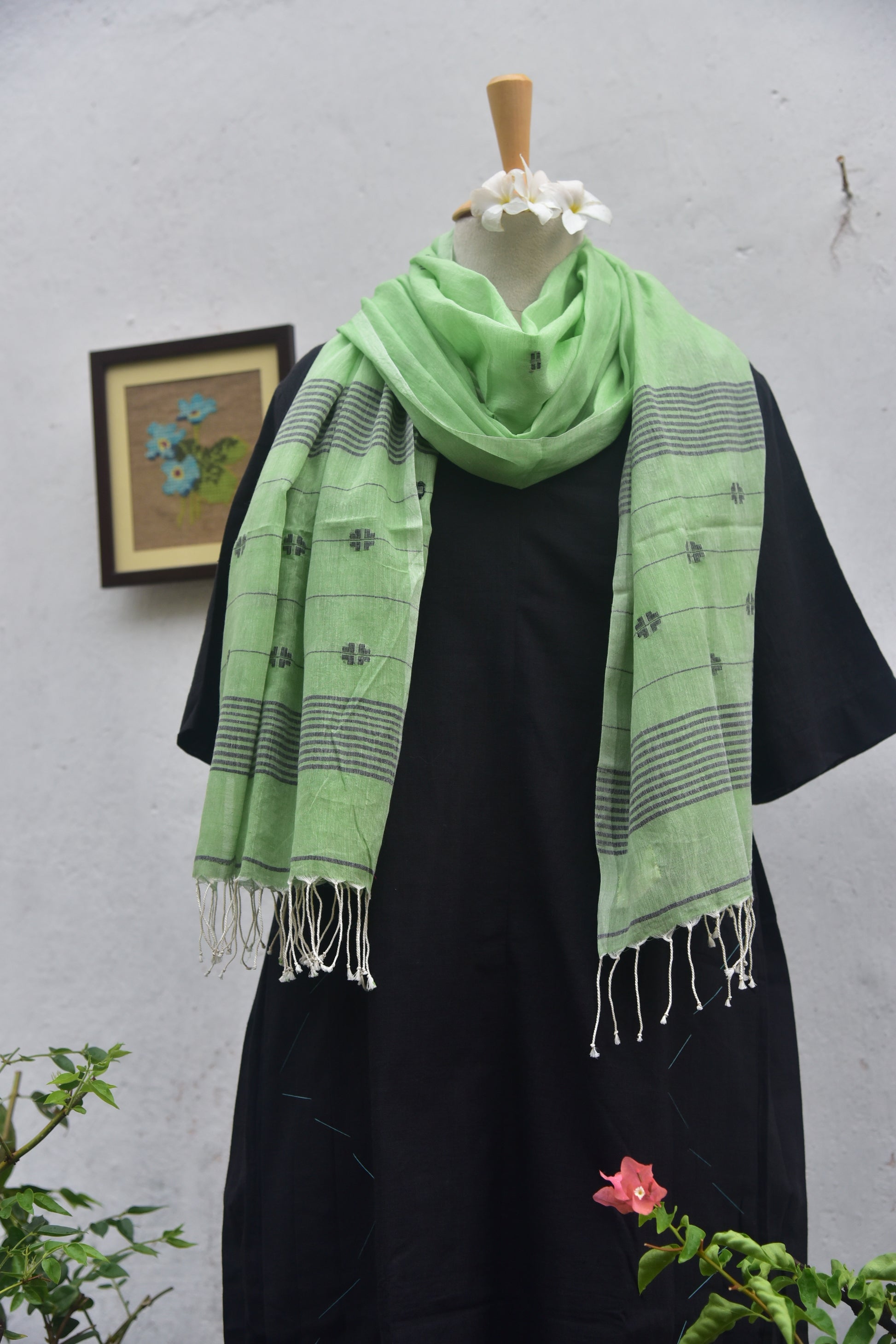 Handwoven jamdani stole pale olive green colour front view