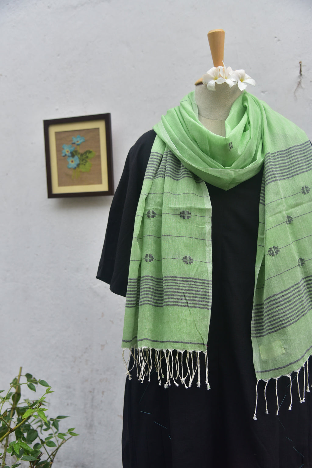 Handwoven jamdani stole pale olive green colour front view