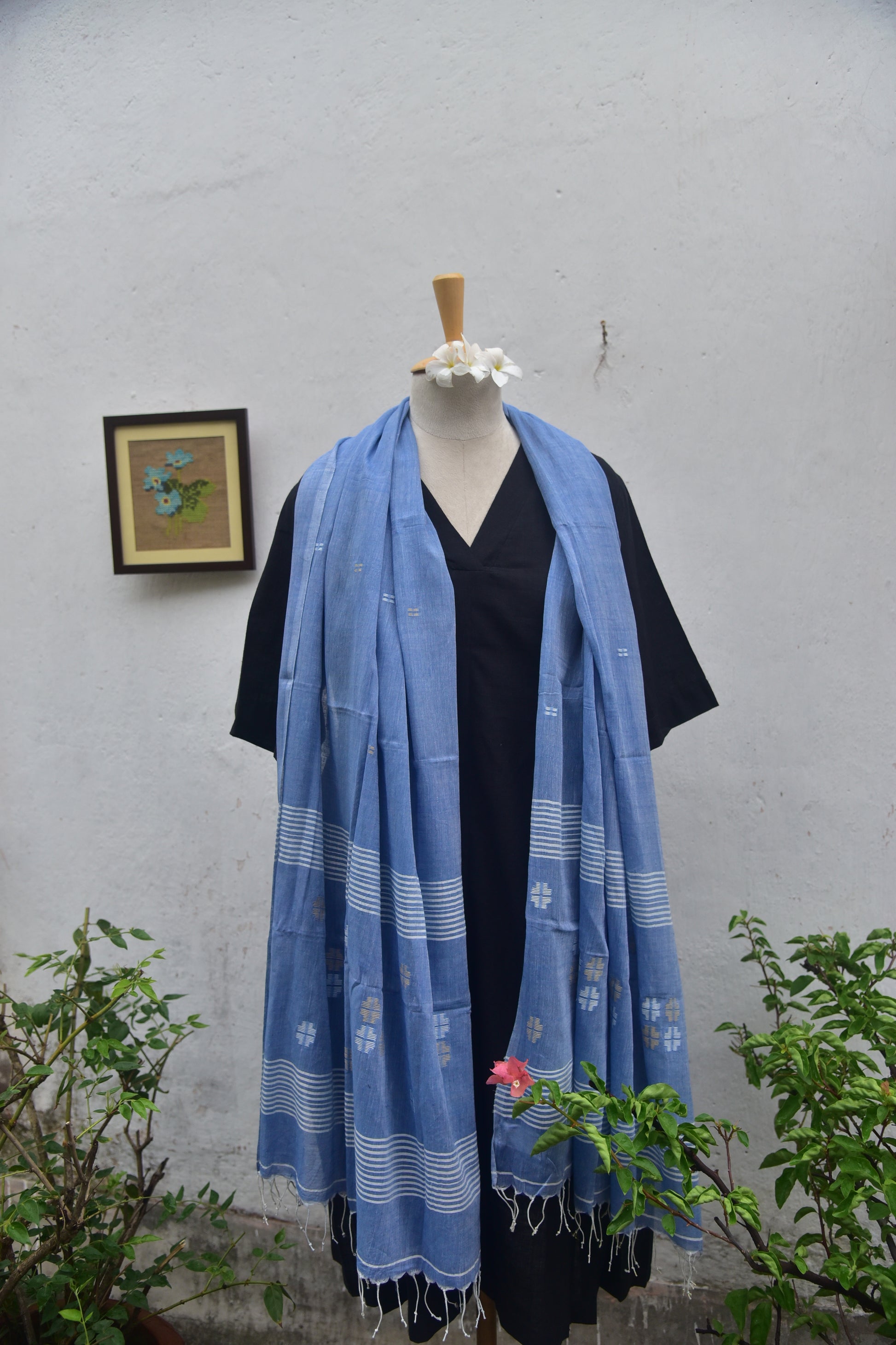 Handwoven Jamdani Stole - Powder Blue