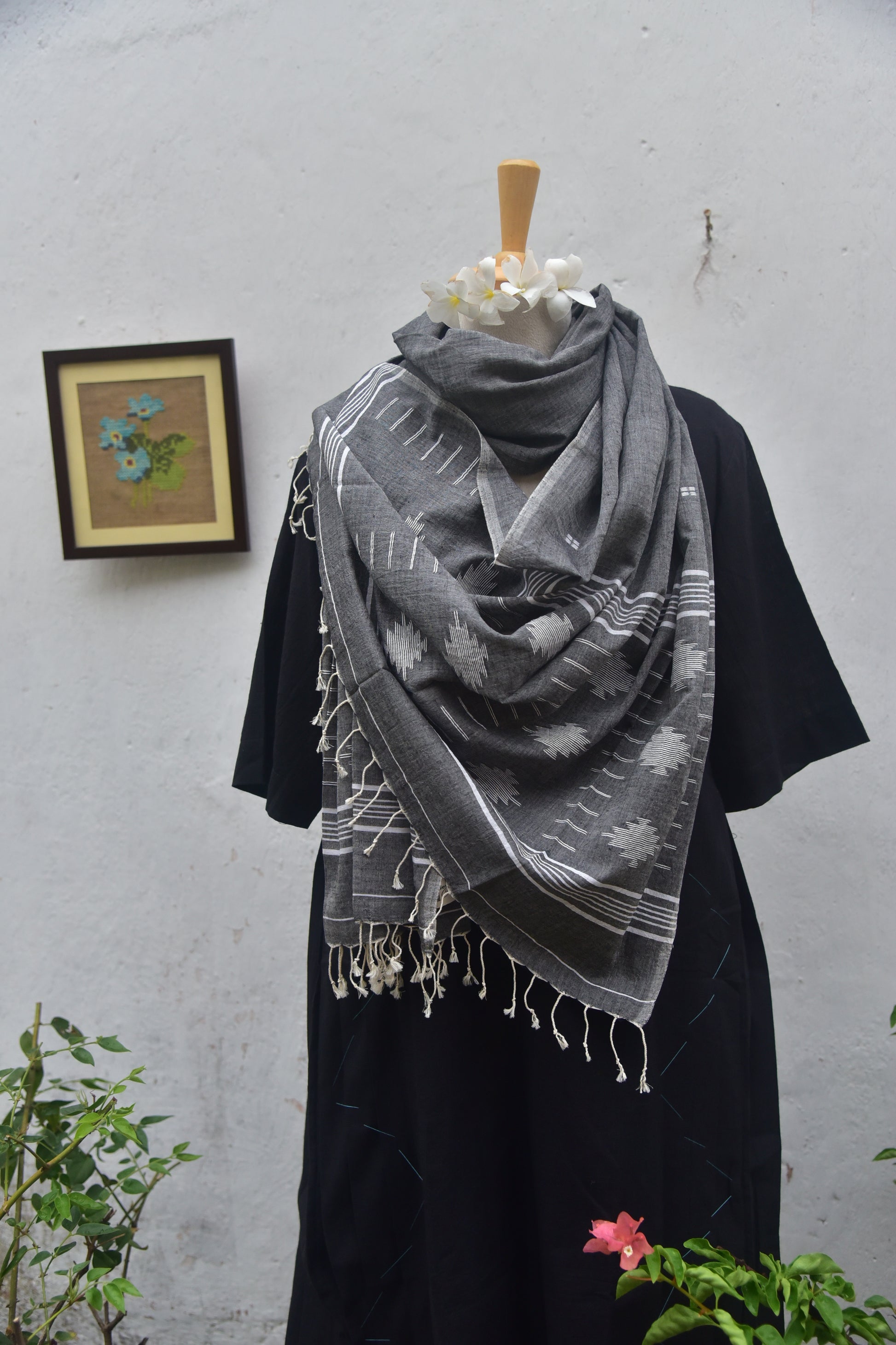 Soft handwoven Jamdani stole in grey front view