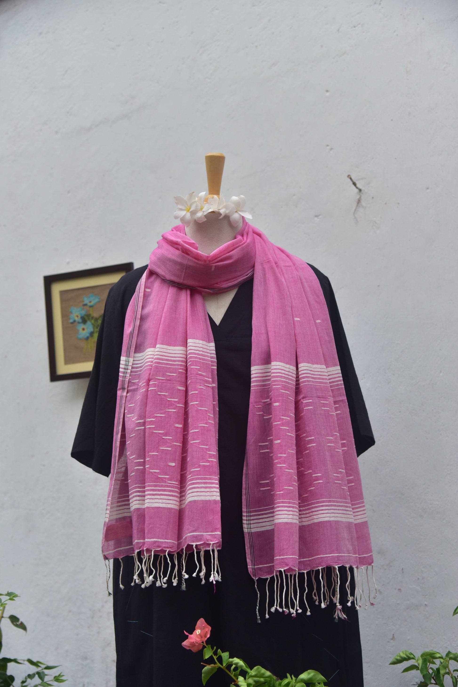 Soft Jamdani stole in powder pink shade front view