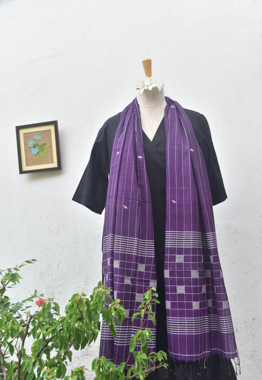 Handwoven Jamdani Stole - Dark purple