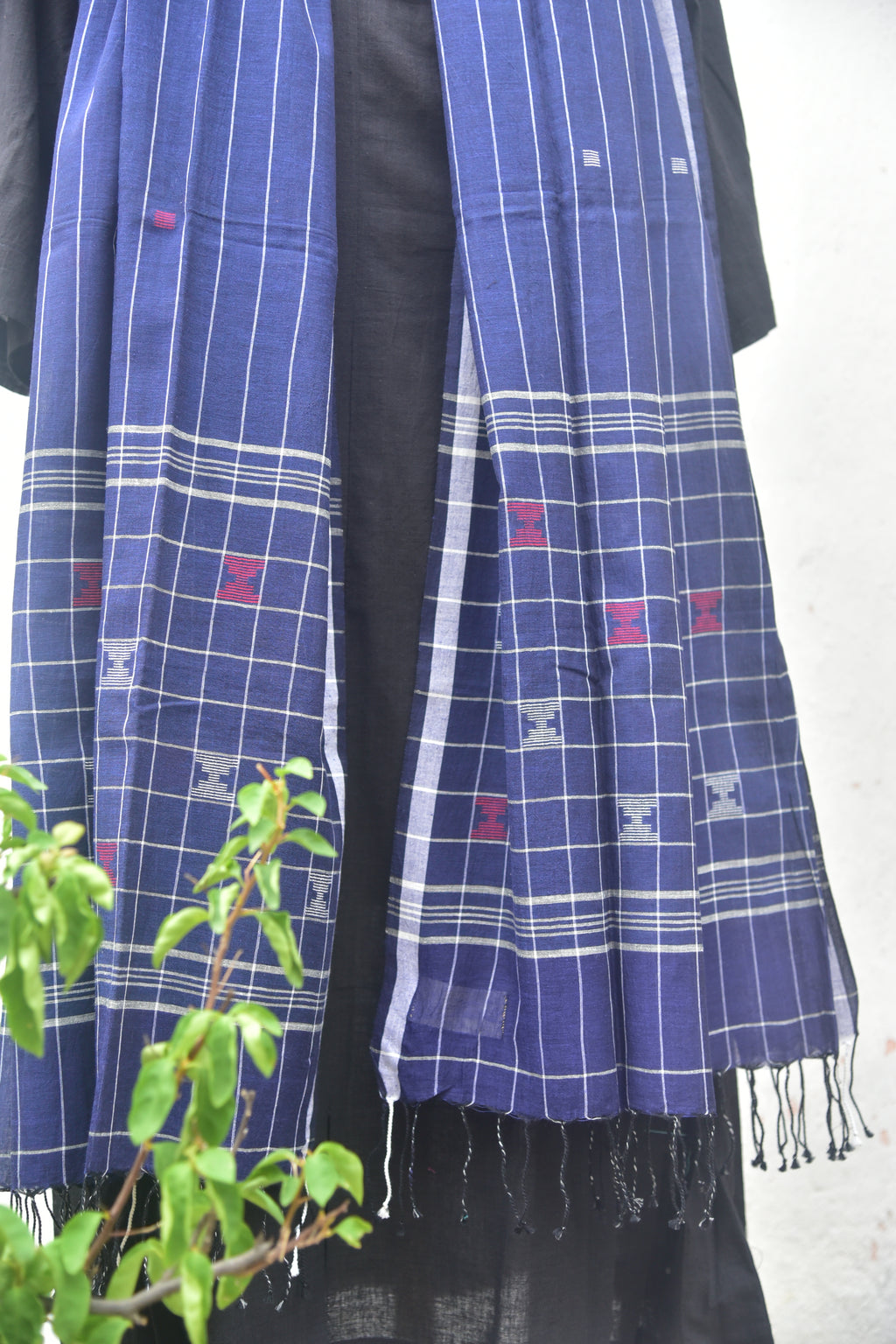 Handwoven Jamdani Stole - Indigo Checkers