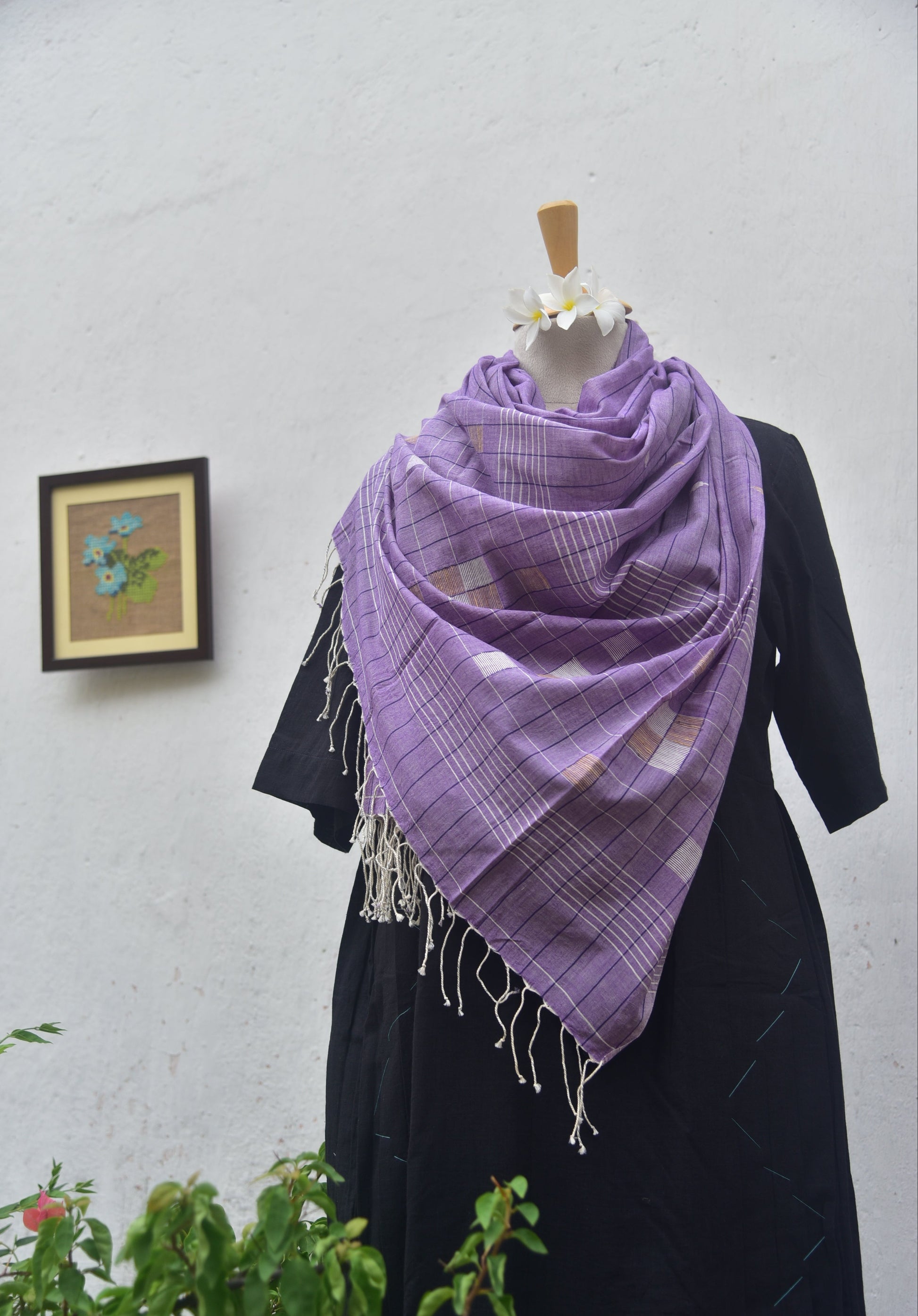 Handwoven Jamdani Stole - Lavender Lush