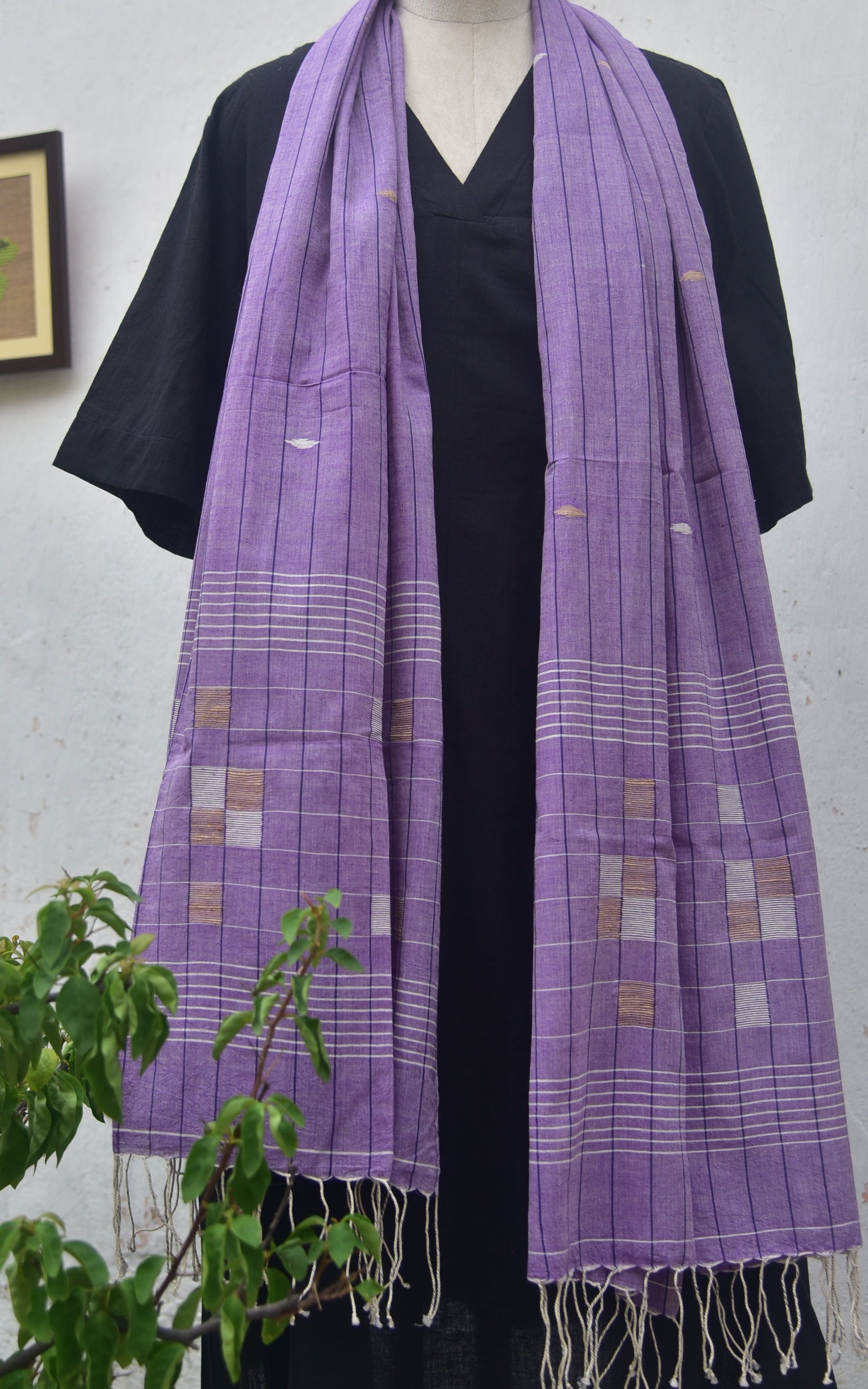 Handwoven Jamdani Stole - Lavender Lush