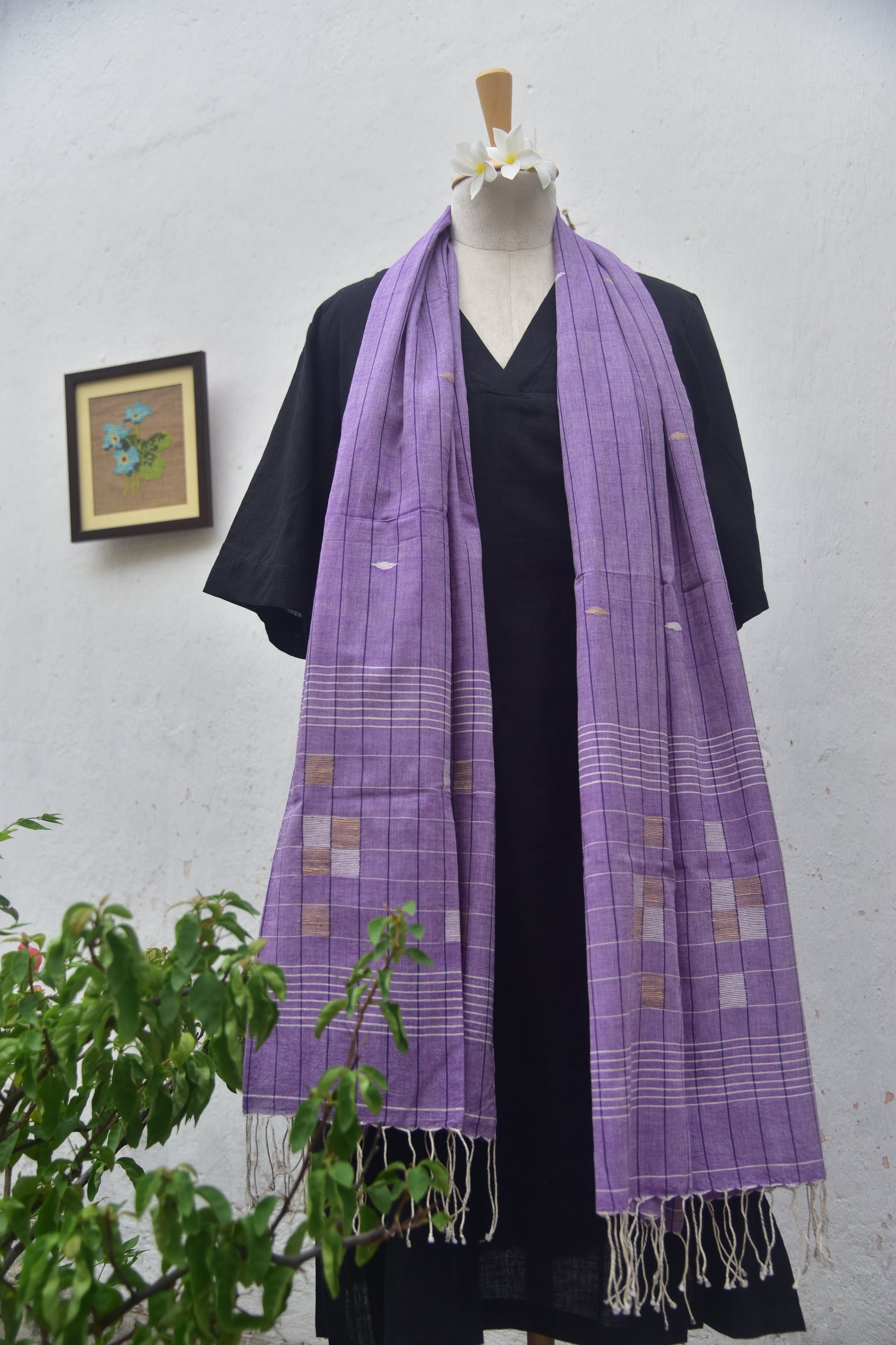 Handwoven Jamdani Stole - Lavender Lush