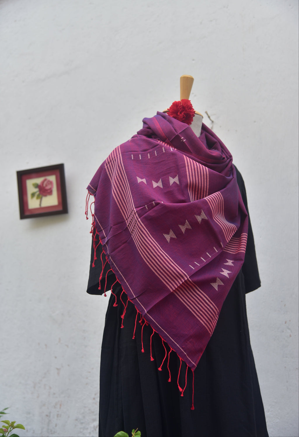 Handwoven jamdani stole plum colour front view