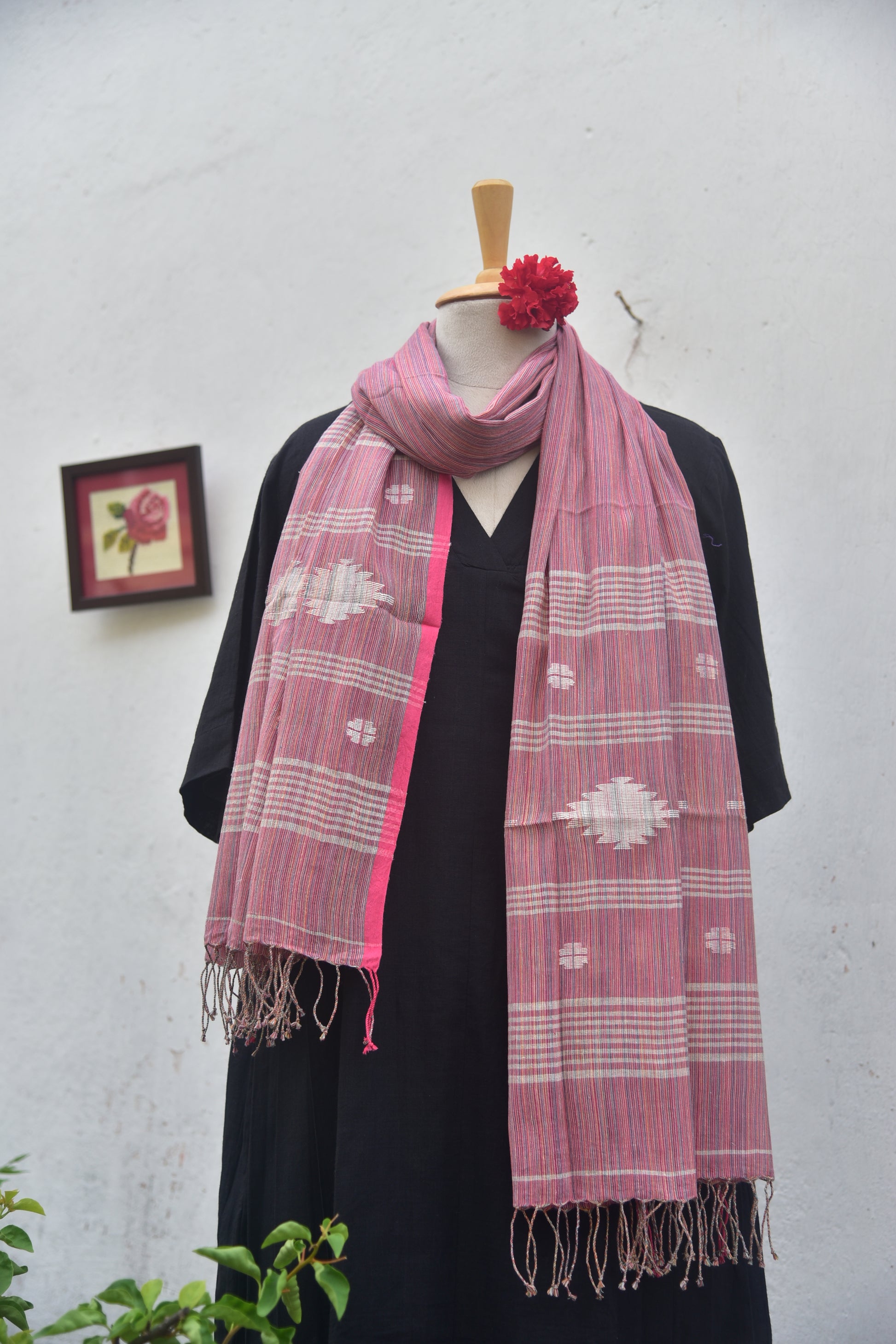 Soft handwoven Jamdani stole in pink narrow stripes front view