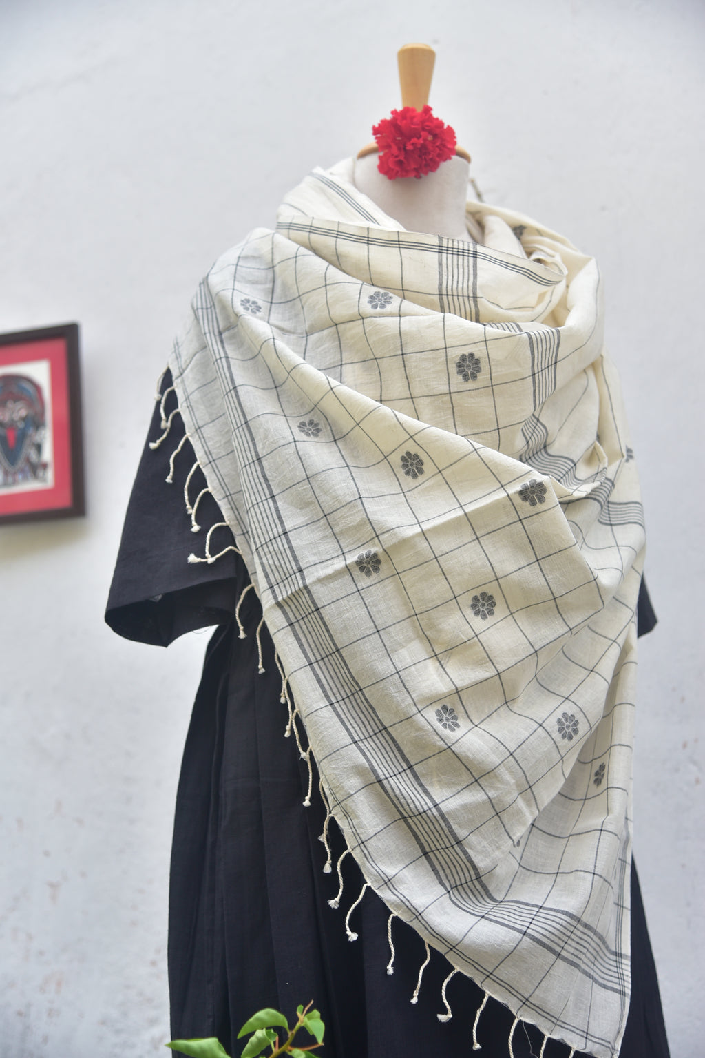 Soft handwoven Jamdani dupatta in black and white combination front view