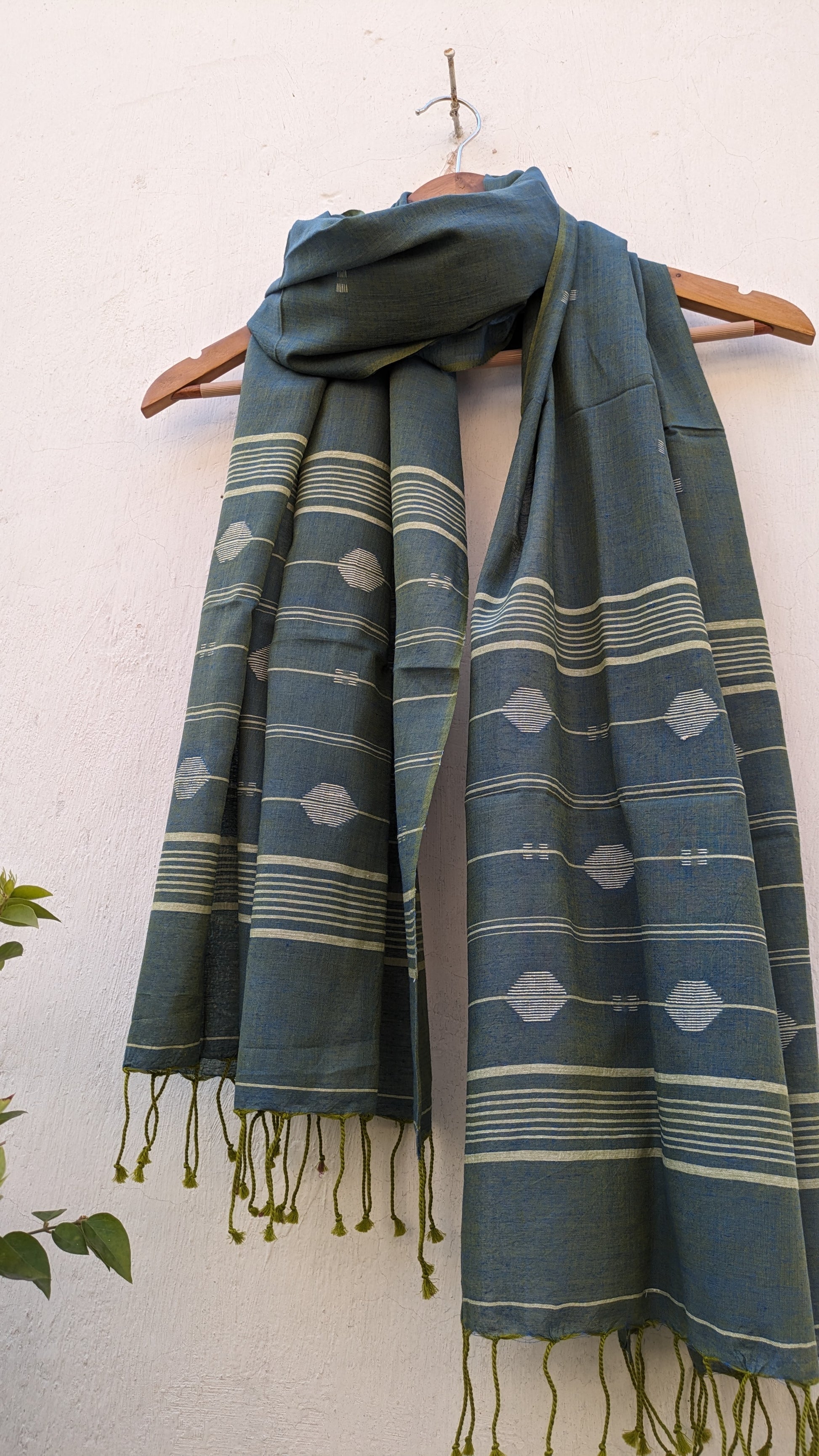 Jamdani stole - Grey and Blue Dual Tone