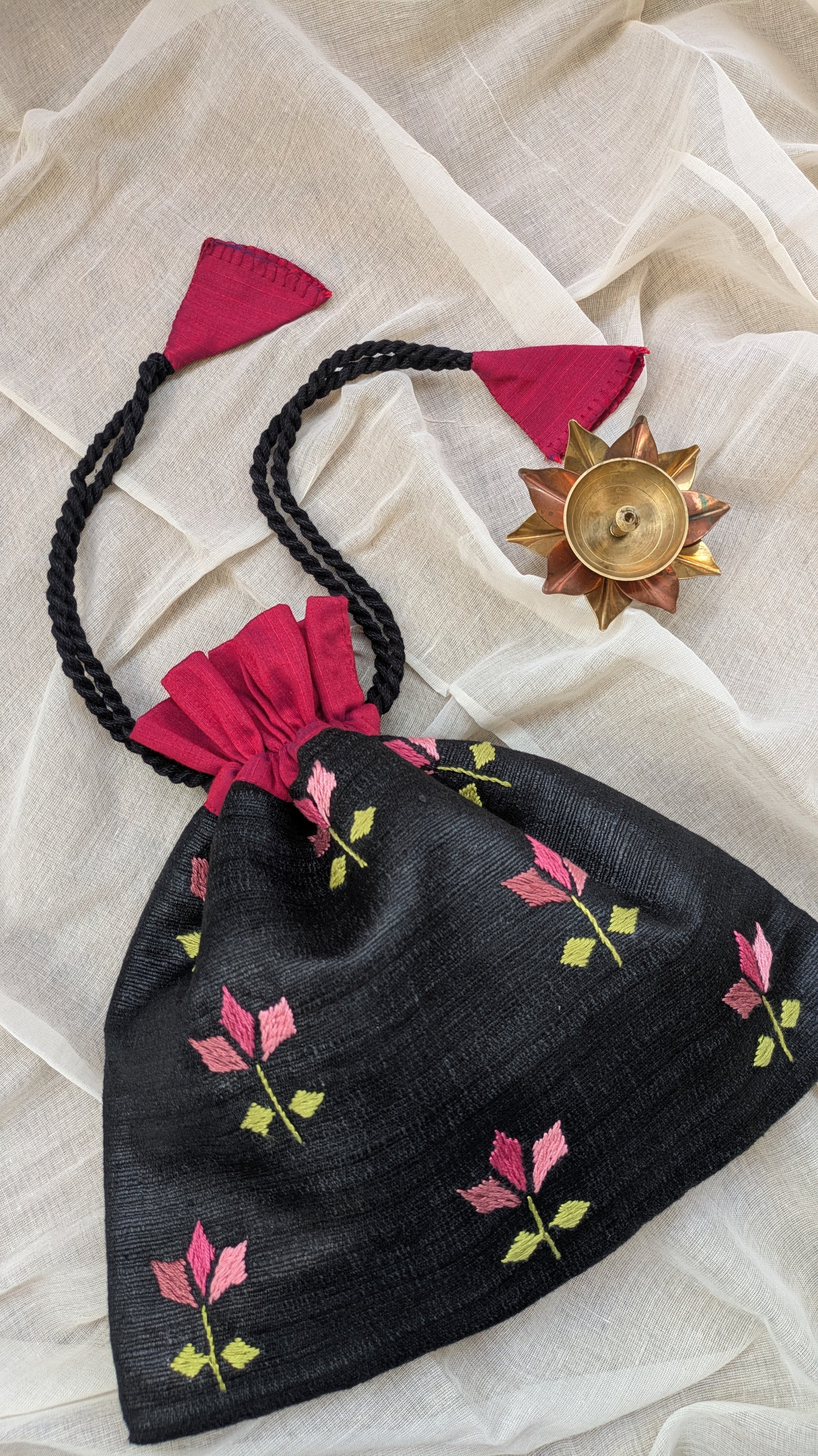 Nayantara (black) - Hand Embroidered Silk Potli