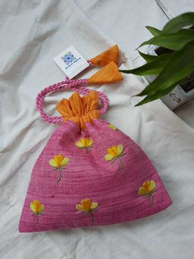 Hand embroidered cotton potli - Pink image 0