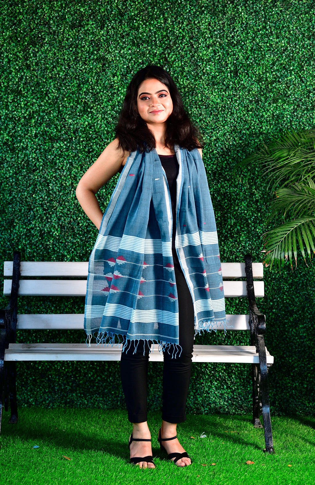 Jamdani stole - teal blue image 0