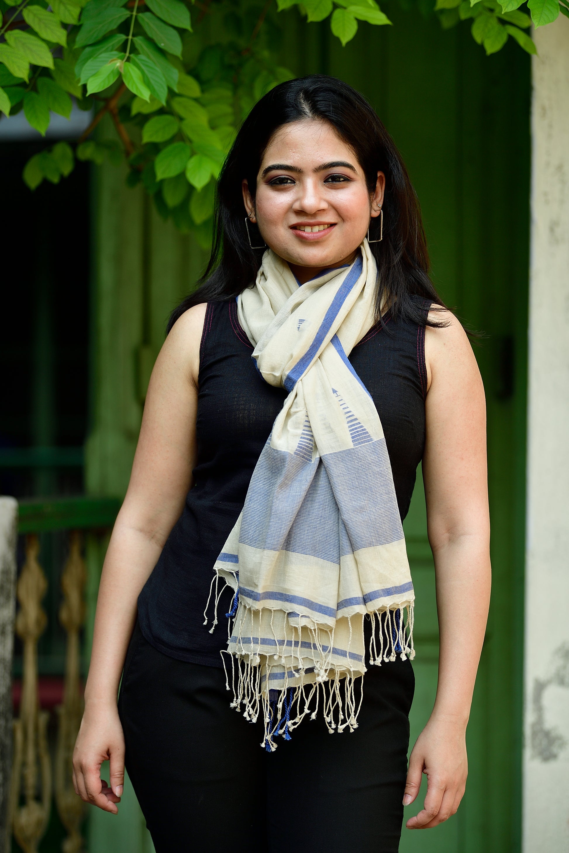 Jamdani stole - earth & indigo image 0