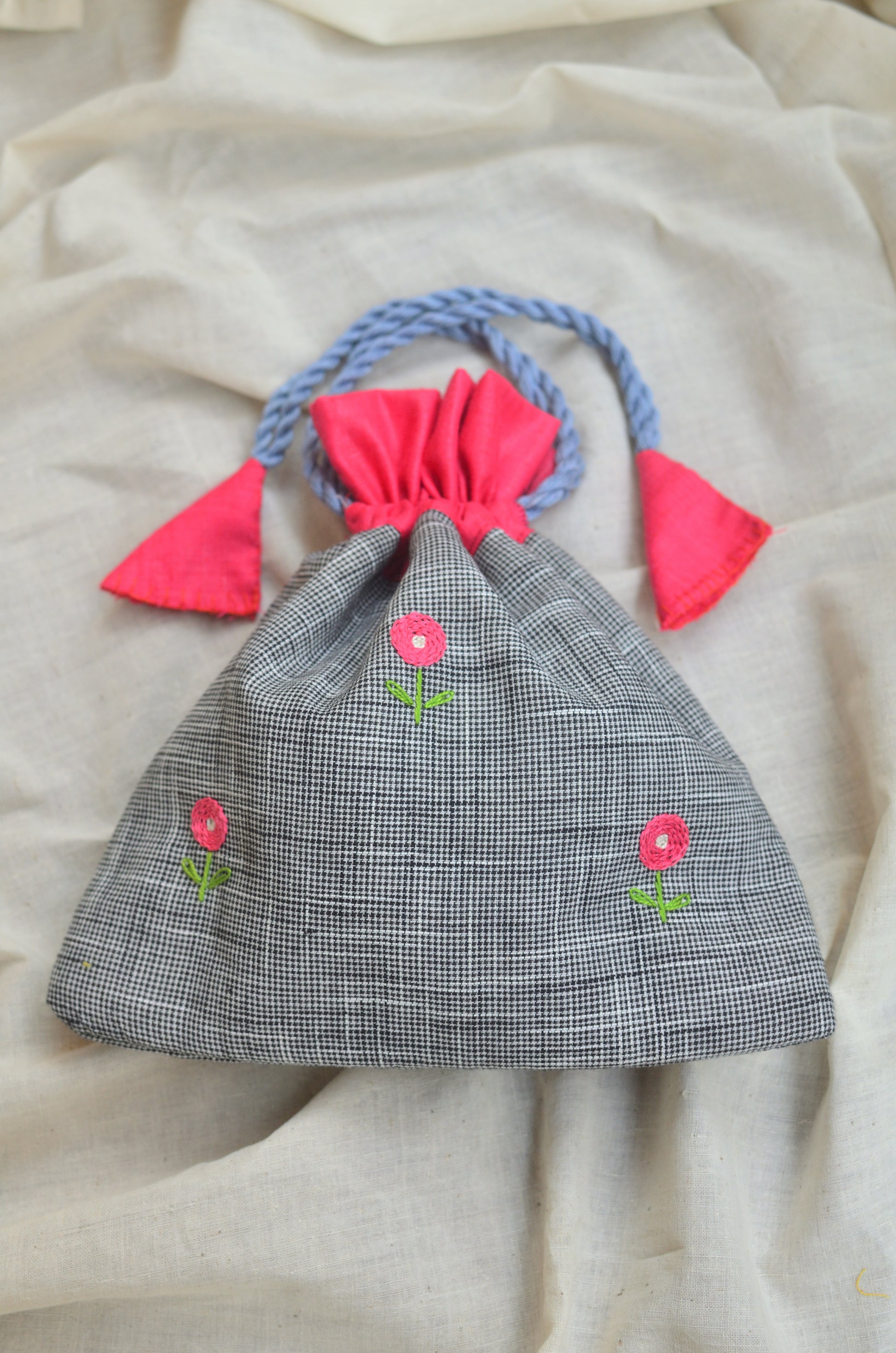 Pink button flowers - cotton potli image 2