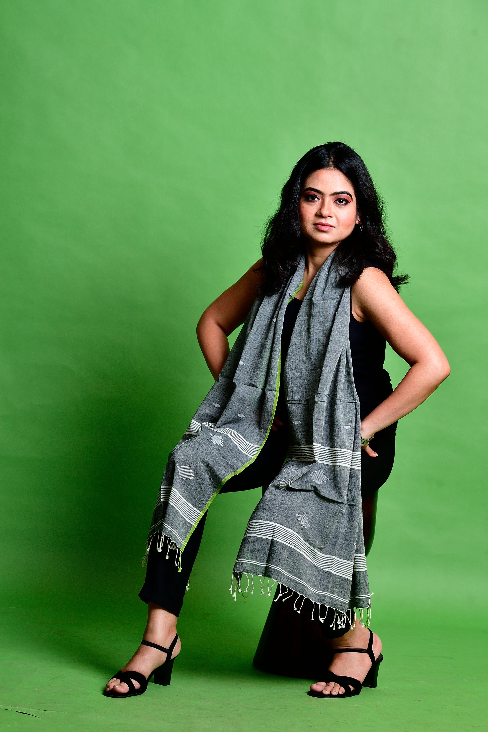 Dark grey jamdani stole with green border image 0